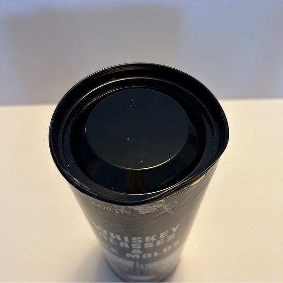 Lord's Rocks 2 Whiskey Glasses and Ice Molds *FLAWED PACKAGE* - Picture 4 of 10